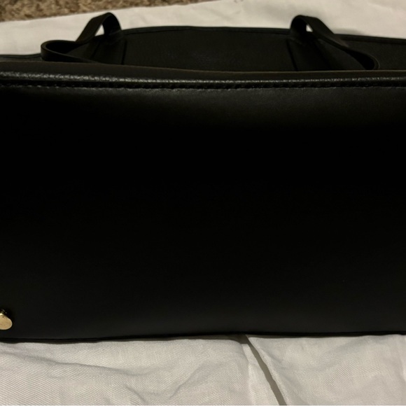 Michael Kors Black Leather tote - Picture 3 of 10